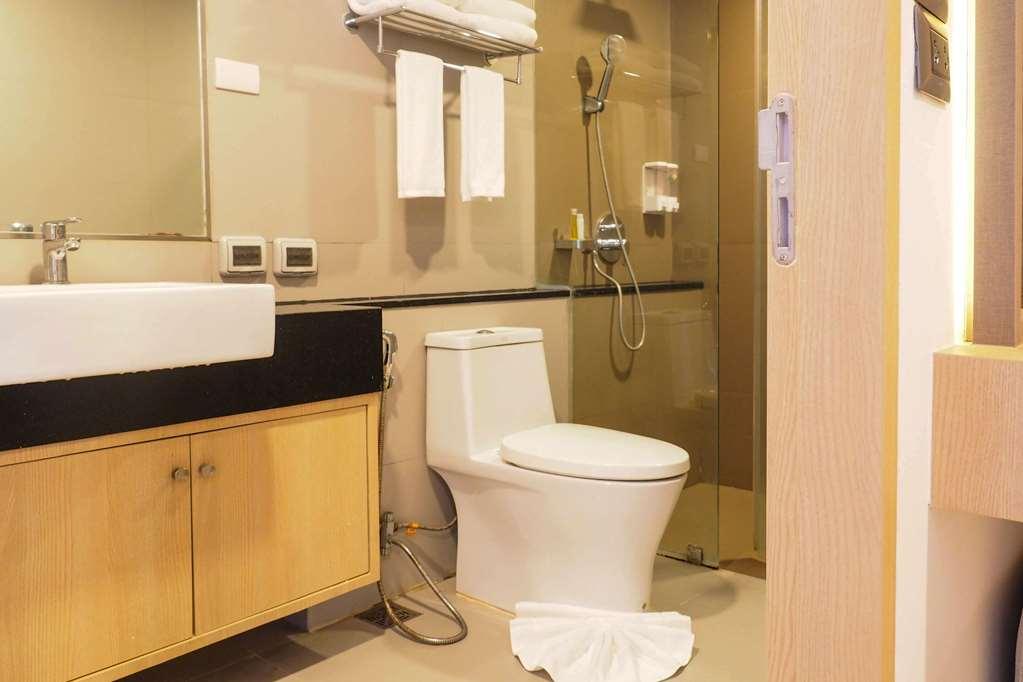 Clarion Hotel Patong Phuket Room photo