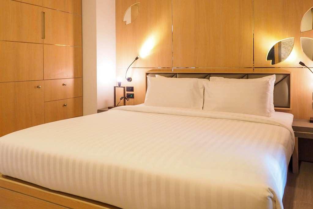 Clarion Hotel Patong Phuket Room photo