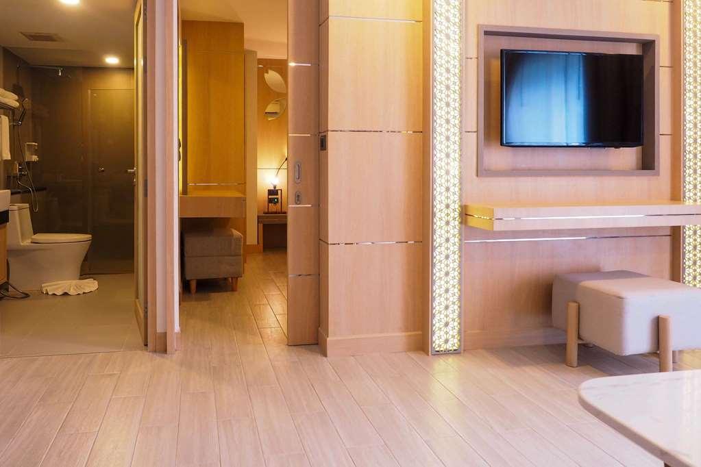Clarion Hotel Patong Phuket Room photo